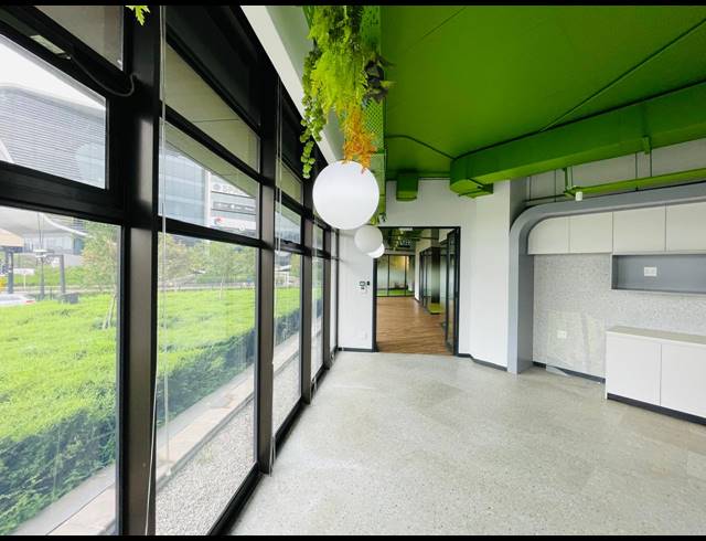 457M² OFFICE TO LET IN WATERFALL